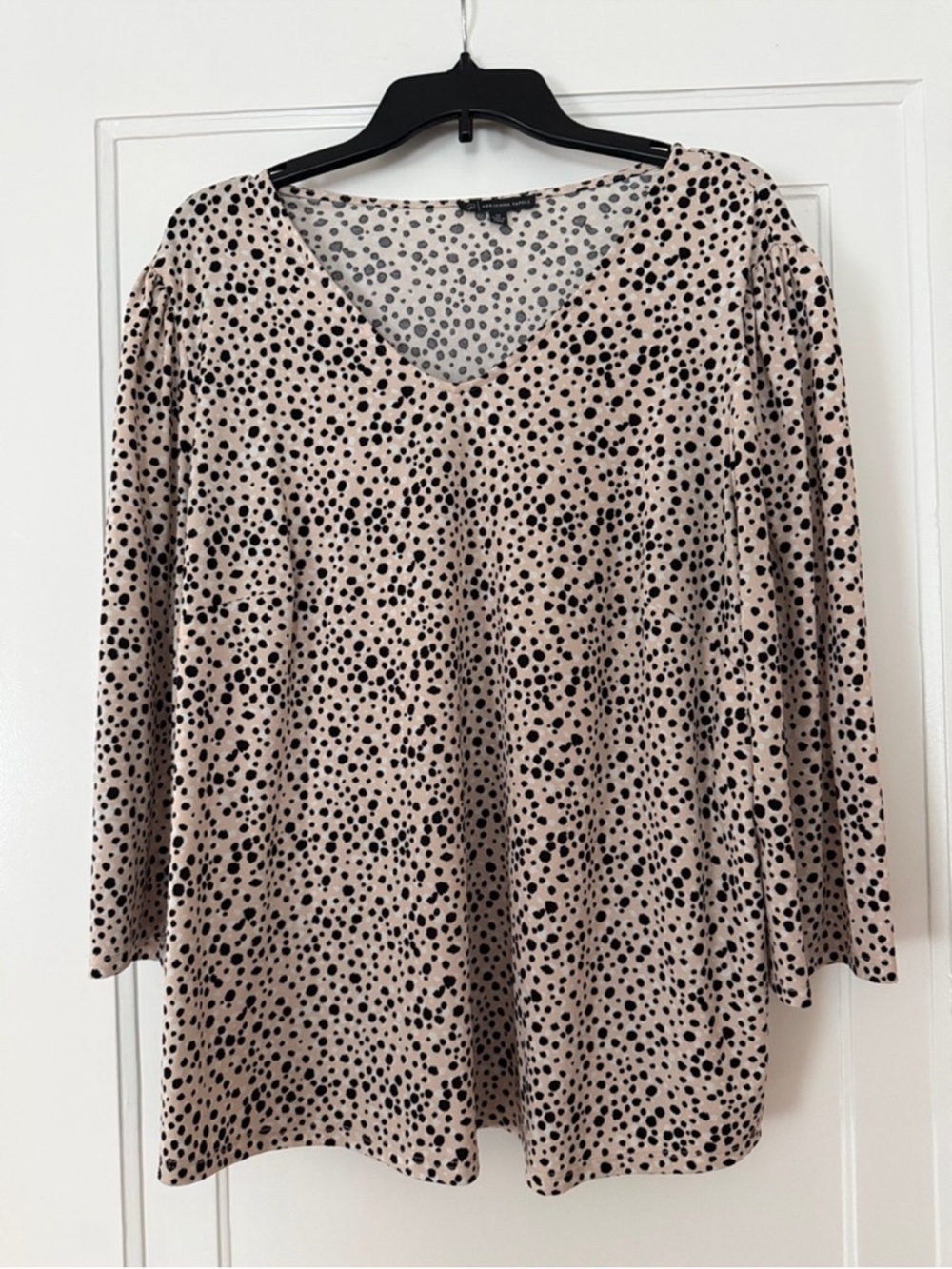 Adrianna Papell 1X Pink Polka Dot Blouse | V-Neck Flowy Top | Career | Light